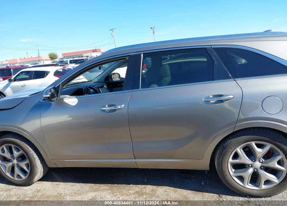 2017 KIA SORENTO 3.3L SX VIN: 5XYPK4A50HG189247