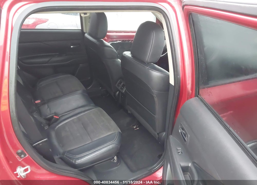 2019 MITSUBISHI OUTLANDER SE VIN: JA4AD3A35KZ043602