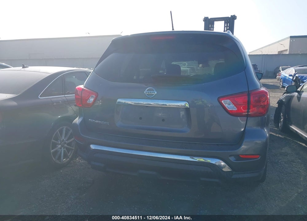 2018 NISSAN PATHFINDER S VIN: 5N1DR2MN9JC662101
