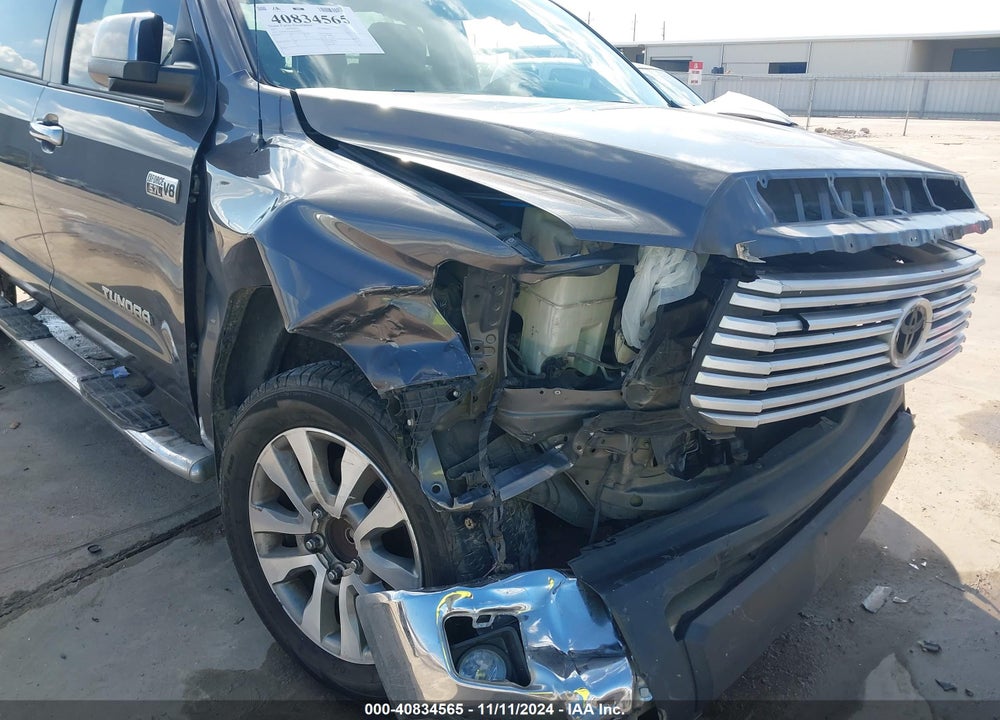 2017 TOYOTA TUNDRA LIMITED 5.7L V8 VIN: 5TFFW5F14HX212375