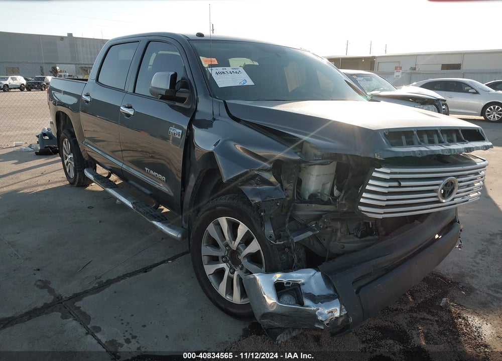 2017 TOYOTA TUNDRA LIMITED 5.7L V8 VIN: 5TFFW5F14HX212375