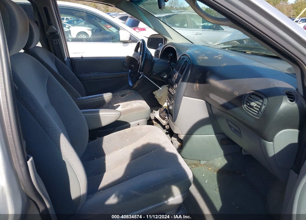 2005 DODGE GRAND CARAVAN SXT VIN: 2D4GP44L95R476981