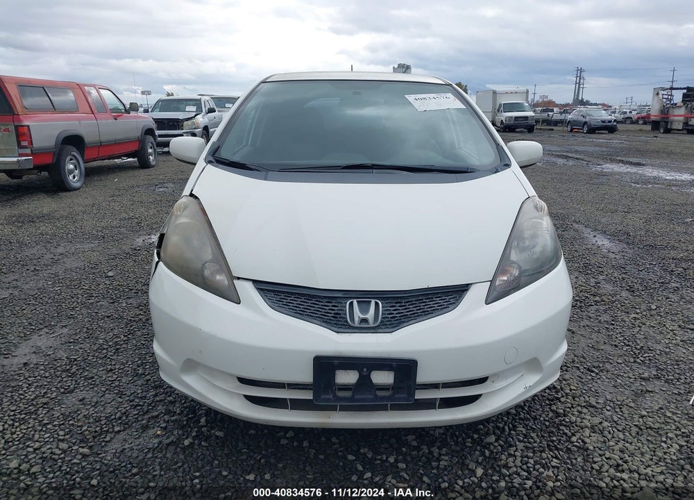 2012 HONDA FIT VIN: JHMGE8G38CC032100