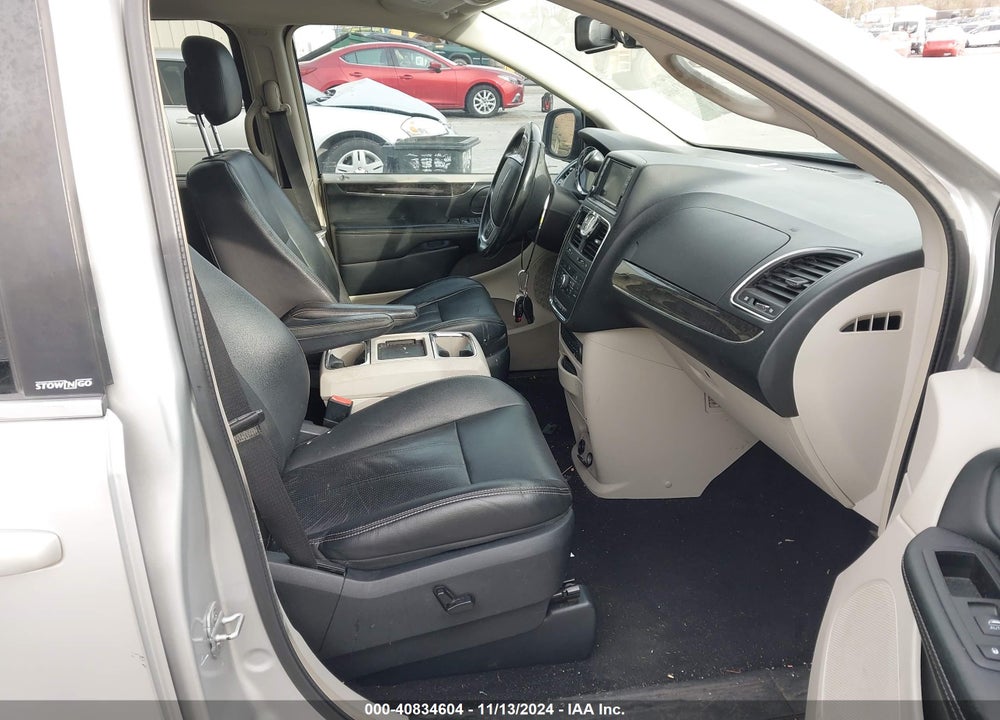 2011 CHRYSLER TOWN & COUNTRY TOURING-L VIN: 2A4RR8DGXBR704910