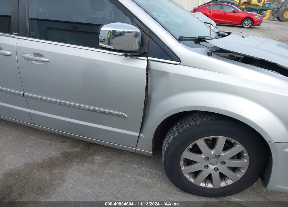 2011 CHRYSLER TOWN & COUNTRY TOURING-L VIN: 2A4RR8DGXBR704910