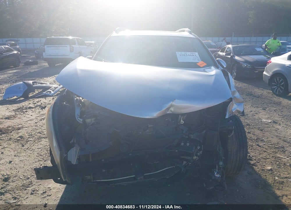 2015 TOYOTA RAV4 XLE VIN: 2T3WFREV2FW172178