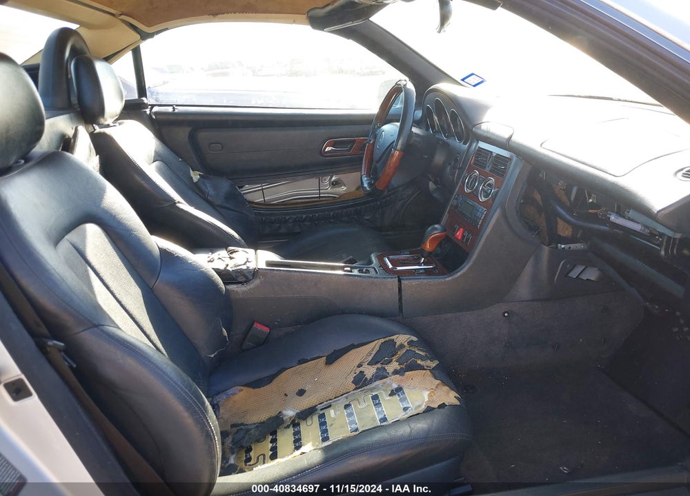 2001 MERCEDES-BENZ SLK 320 VIN: WDBKK65F21F177987