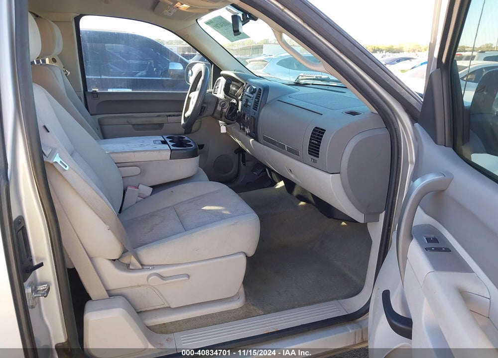 2011 GMC SIERRA 1500 SLE VIN: 1GTR2VE35BZ428033