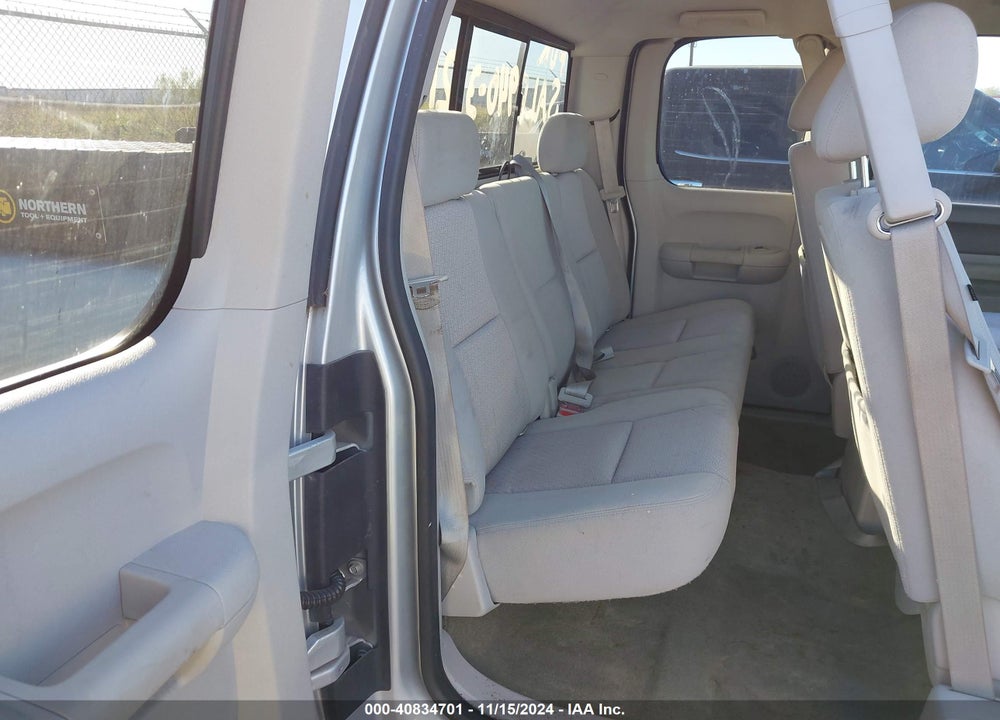 2011 GMC SIERRA 1500 SLE VIN: 1GTR2VE35BZ428033