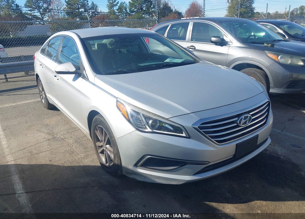 2016 HYUNDAI SONATA SE VIN: 5NPE24AF0GH307109