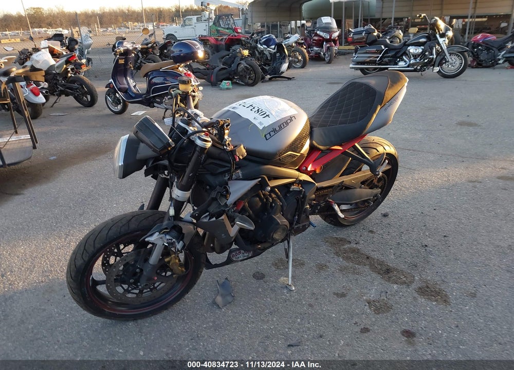 2014 TRIUMPH MOTORCYCLE STREET TRIPLE R VIN: SMTL03NE6ET626081