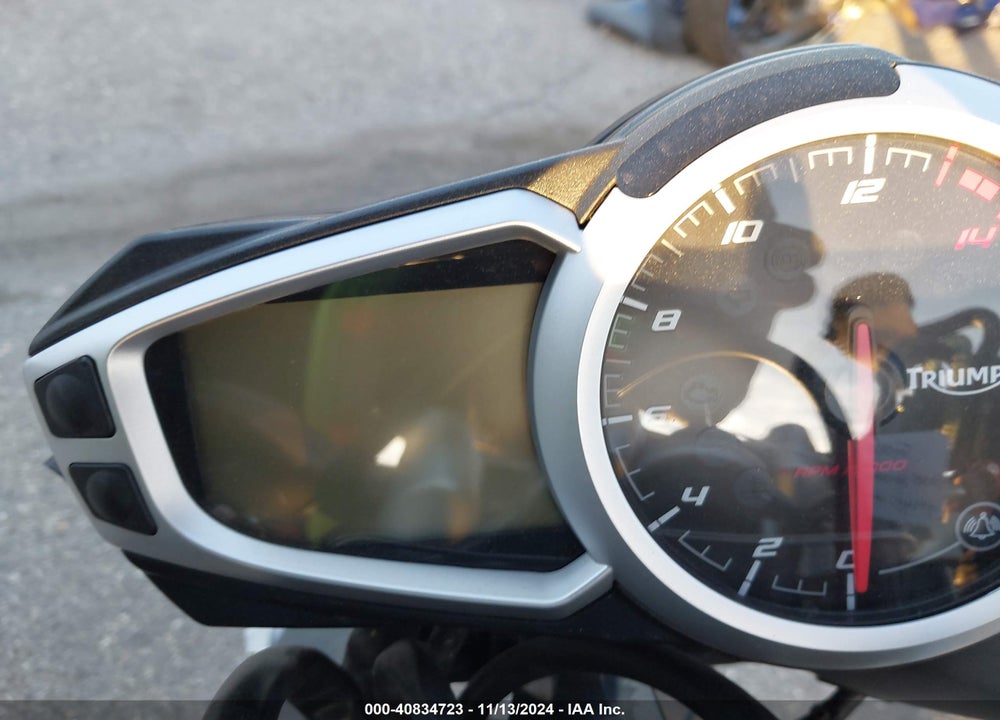 2014 TRIUMPH MOTORCYCLE STREET TRIPLE R VIN: SMTL03NE6ET626081