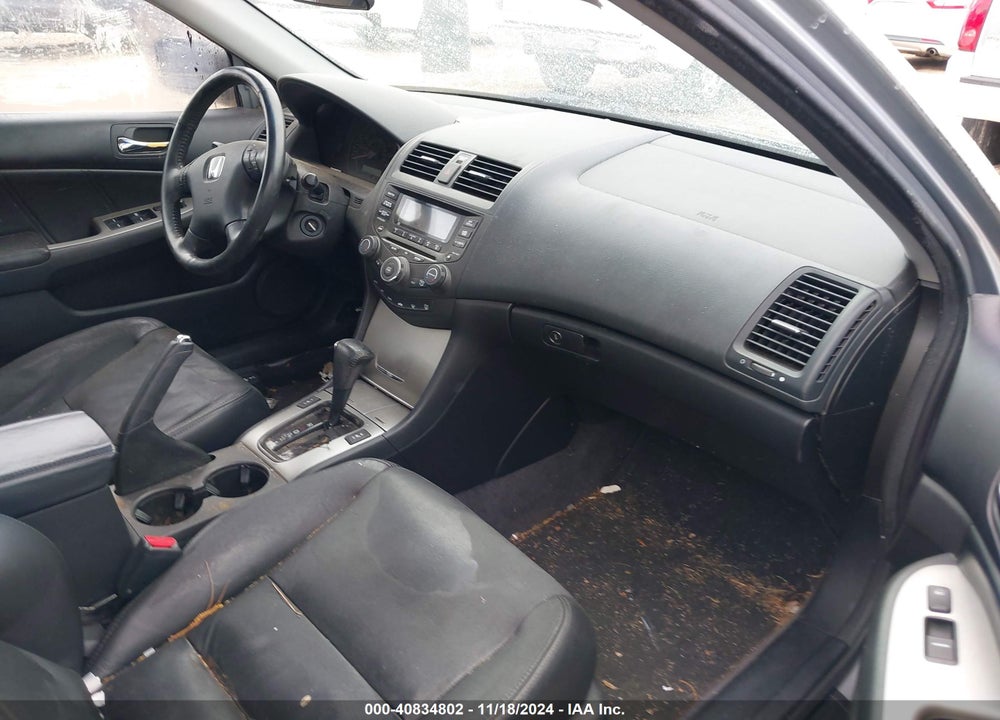 2005 HONDA ACCORD 2.4 EX VIN: 1HGCM56835A112645