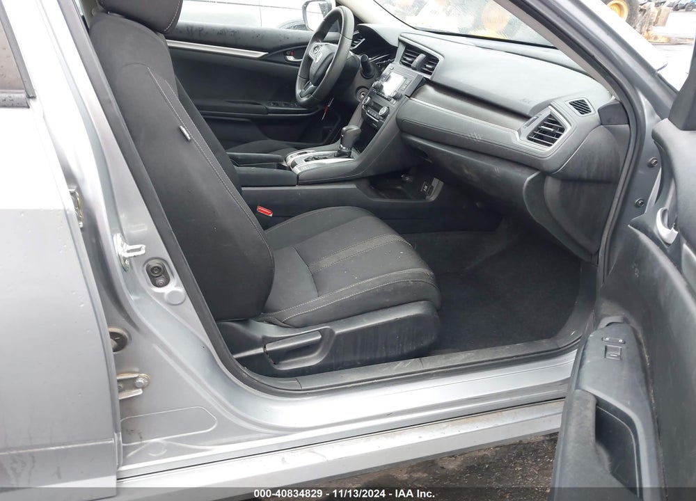 2019 HONDA CIVIC LX VIN: 19XFC2F65KE208202