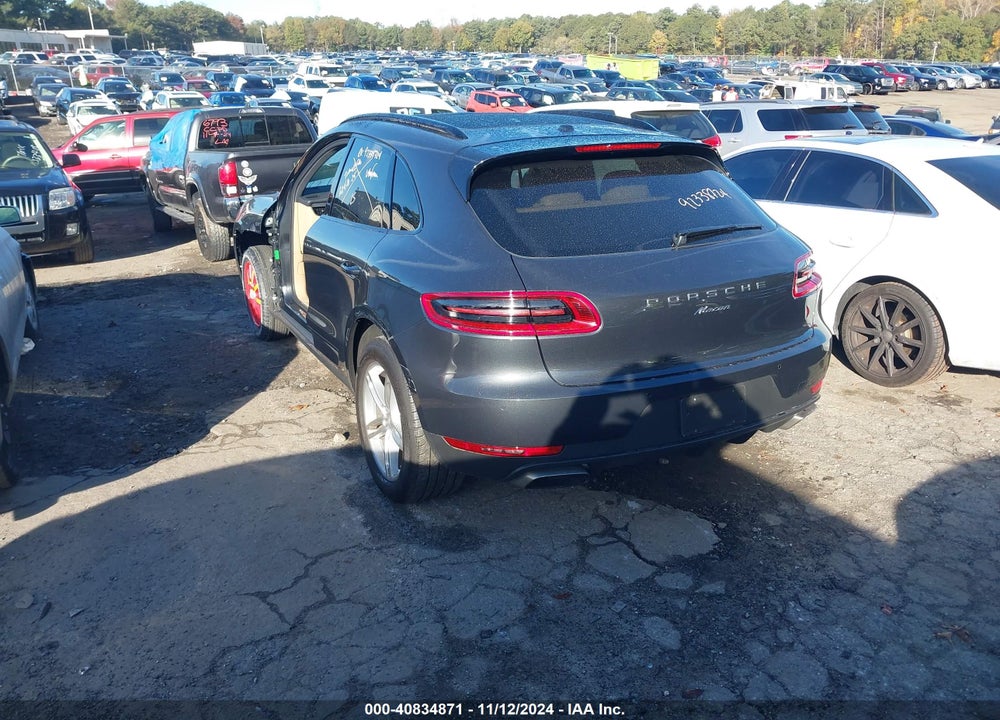 2018 PORSCHE MACAN VIN: WP1AA2A55JLB03324