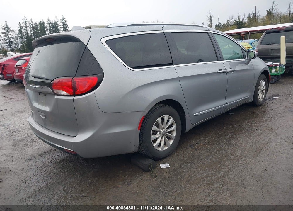 2019 CHRYSLER PACIFICA TOURING L VIN: 2C4RC1BG2KR650732