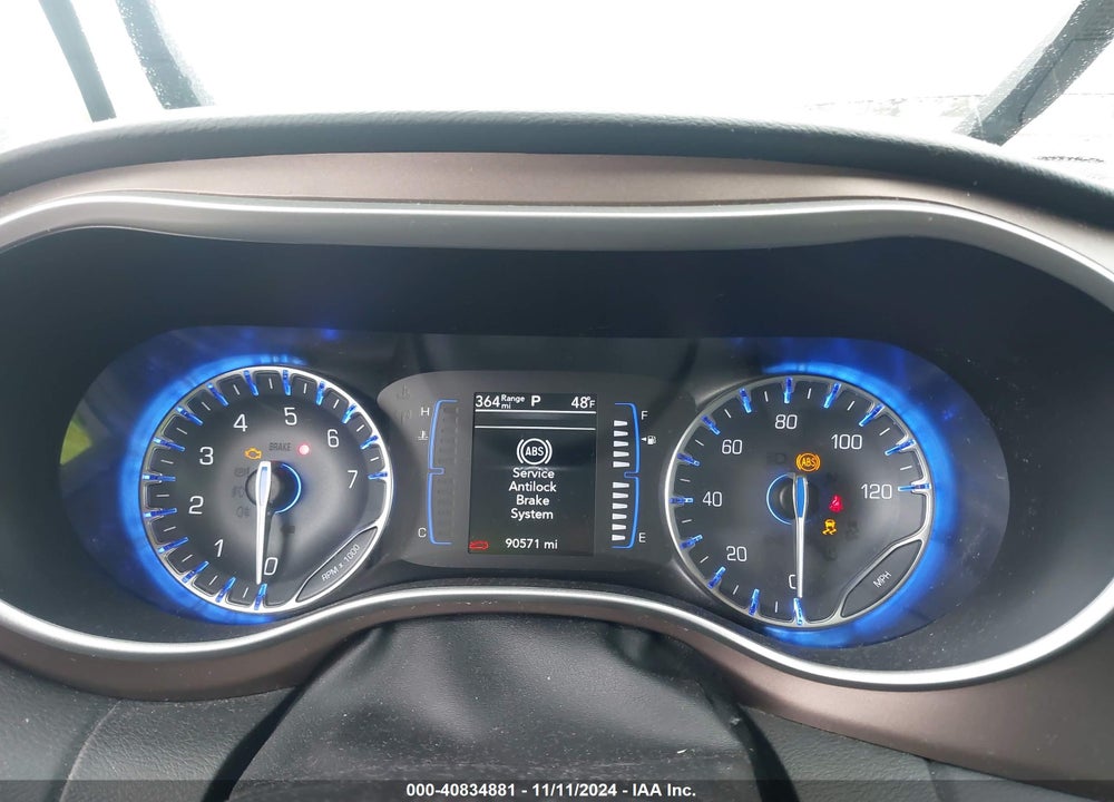 2019 CHRYSLER PACIFICA TOURING L VIN: 2C4RC1BG2KR650732