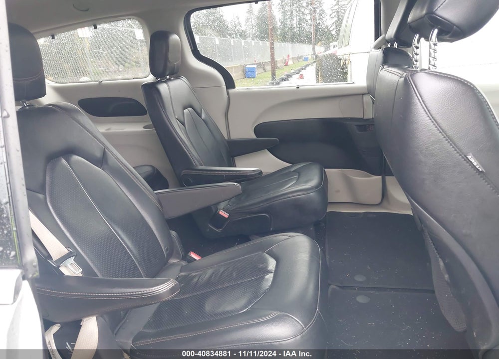 2019 CHRYSLER PACIFICA TOURING L VIN: 2C4RC1BG2KR650732
