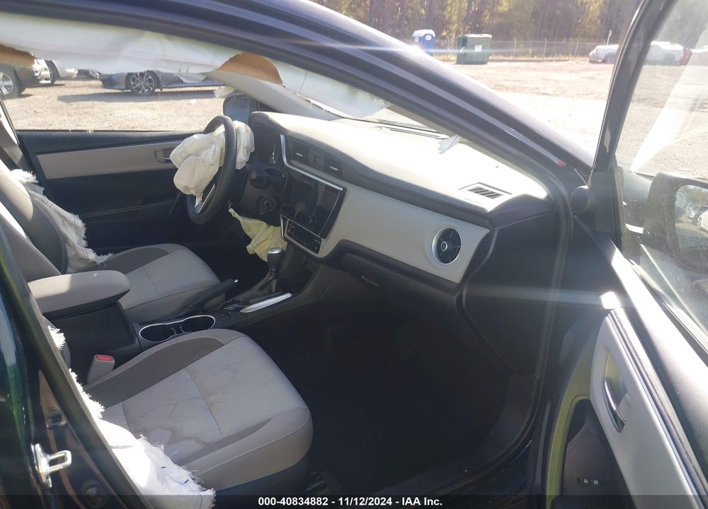 2019 TOYOTA COROLLA LE VIN: 2T1BURHE2KC223568