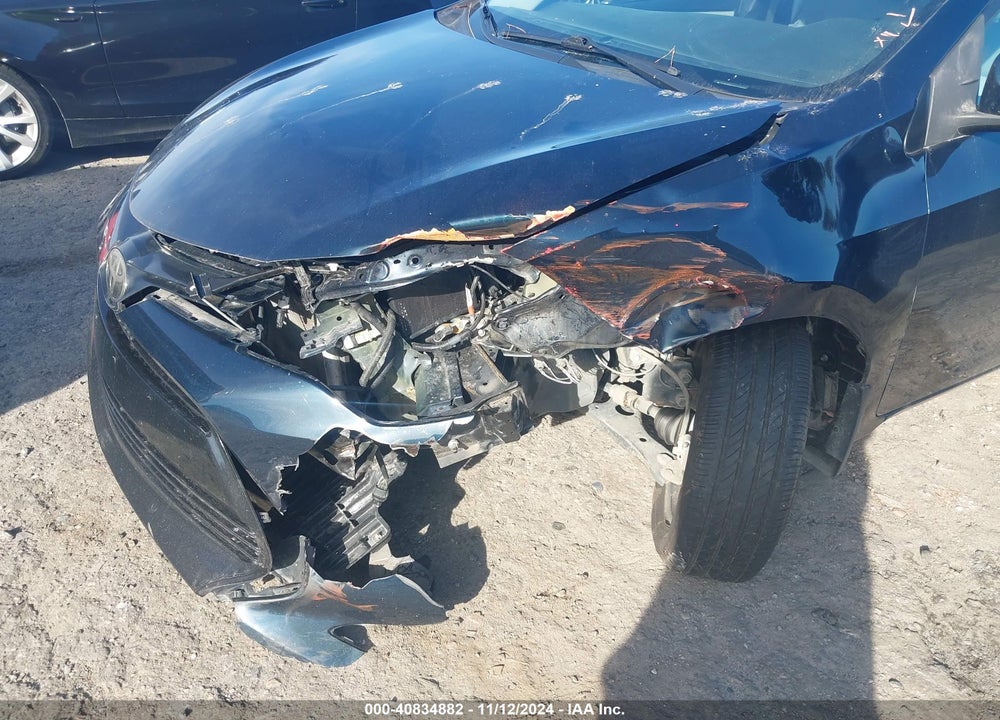 2019 TOYOTA COROLLA LE VIN: 2T1BURHE2KC223568