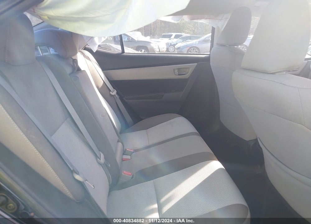 2019 TOYOTA COROLLA LE VIN: 2T1BURHE2KC223568