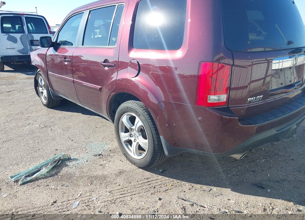 2013 HONDA PILOT EX VIN: 5FNYF3H47DB016326