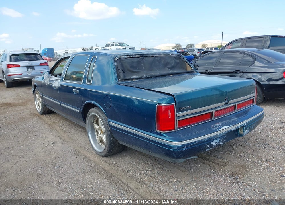1997 LINCOLN TOWN CAR EXECUTIVE VIN: 1LNLM81W9VY699703