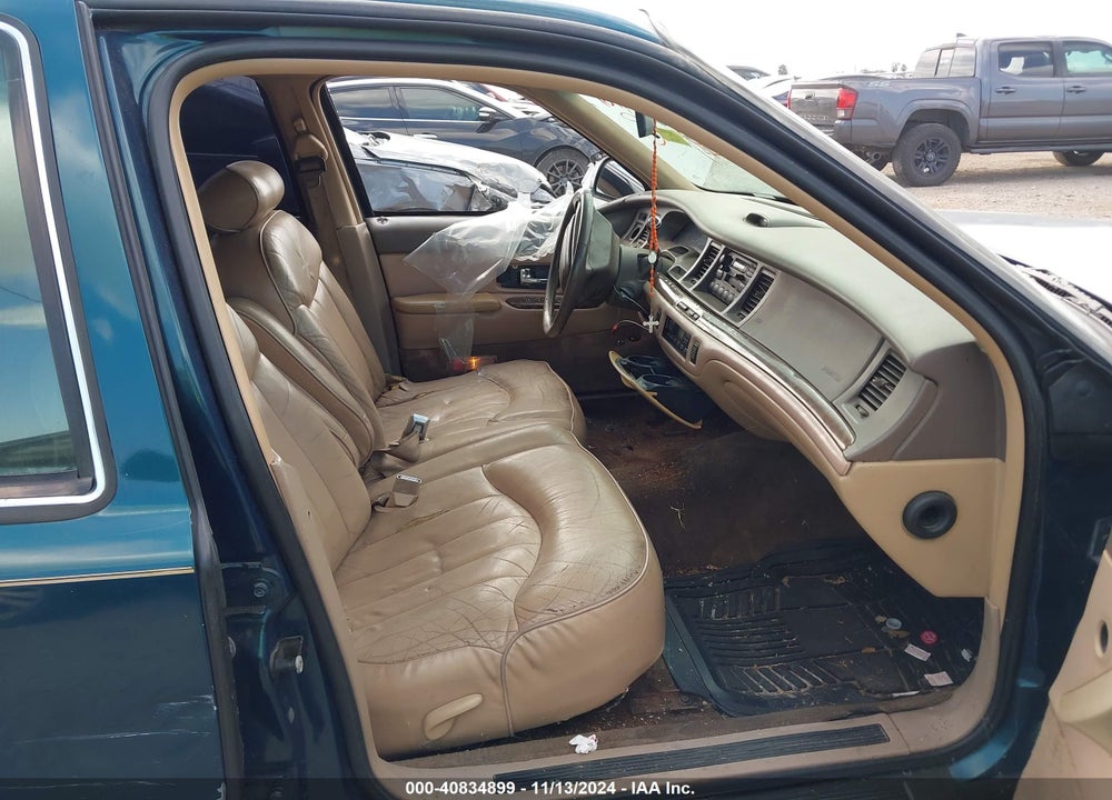 1997 LINCOLN TOWN CAR EXECUTIVE VIN: 1LNLM81W9VY699703
