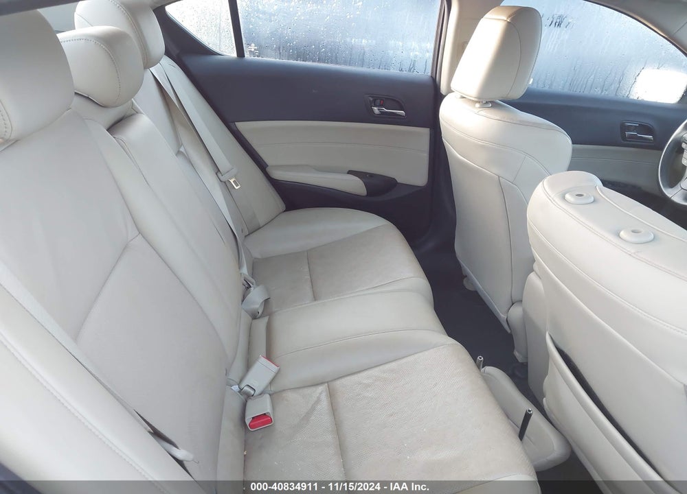2013 ACURA ILX 2.0L VIN: 19VDE1F57DE006203