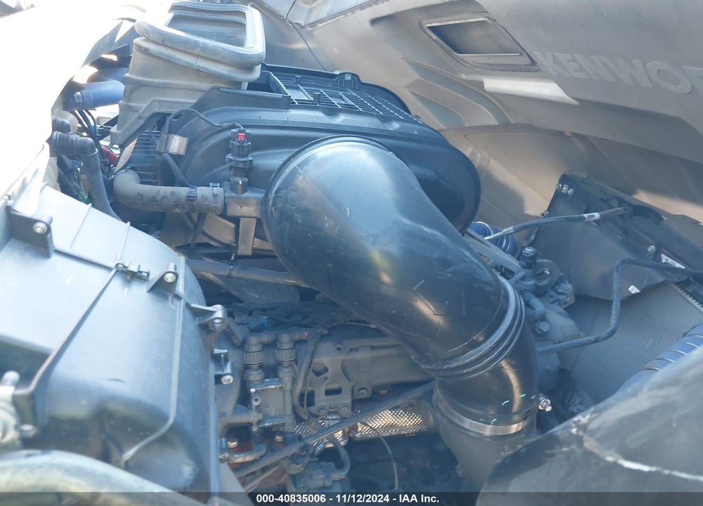 2022 KENWORTH T680 VIN: 1XKYDP9X9NJ144832