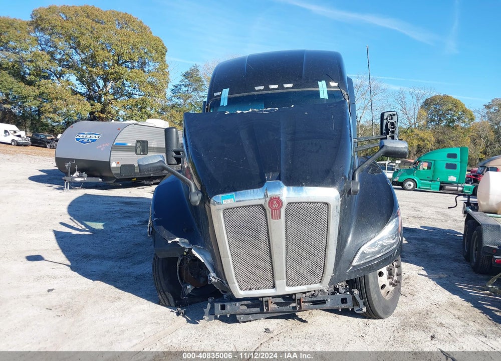 2022 KENWORTH T680 VIN: 1XKYDP9X9NJ144832