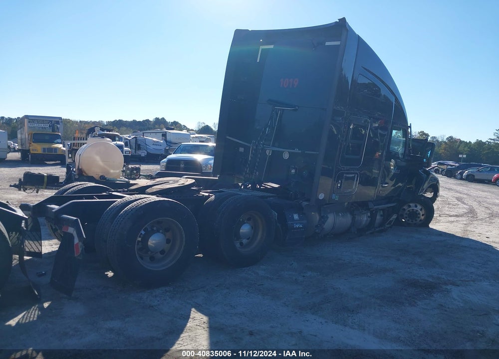 2022 KENWORTH T680 VIN: 1XKYDP9X9NJ144832