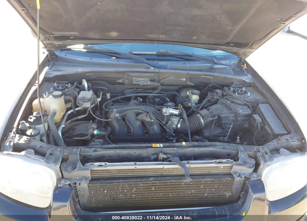 2002 FORD ESCAPE XLT VIN: 1FMCU04152KD52403