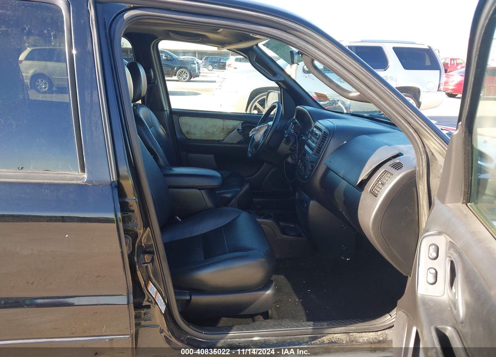 2002 FORD ESCAPE XLT VIN: 1FMCU04152KD52403