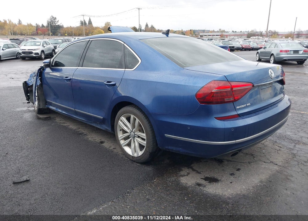 2017 VOLKSWAGEN PASSAT VIN: 1VWCT7A39HC032409