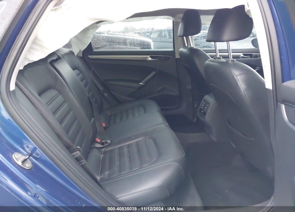 2017 VOLKSWAGEN PASSAT VIN: 1VWCT7A39HC032409