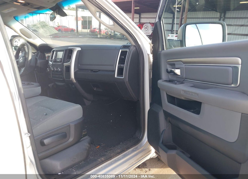 2018 RAM 1500 SLT 4X4 6'4 BOX VIN: 1C6RR7GGXJS157704