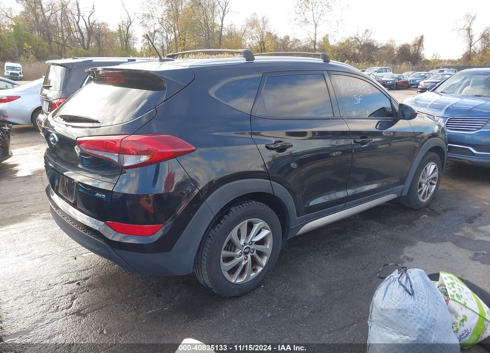 2017 HYUNDAI TUCSON SE VIN: KM8J3CA43HU382510