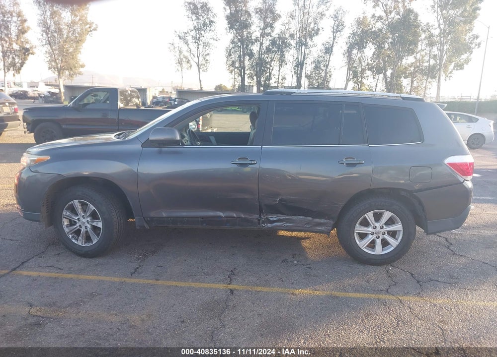 2013 TOYOTA HIGHLANDER BASE V6 VIN: 5TDZK3EH7DS135982