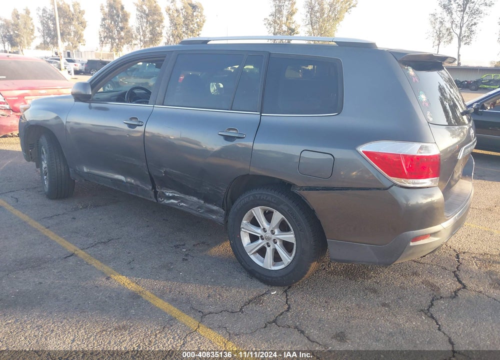 2013 TOYOTA HIGHLANDER BASE V6 VIN: 5TDZK3EH7DS135982