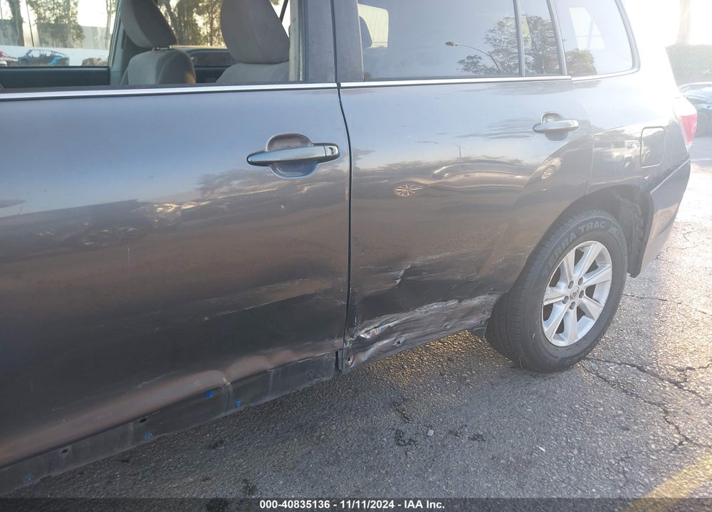 2013 TOYOTA HIGHLANDER BASE V6 VIN: 5TDZK3EH7DS135982