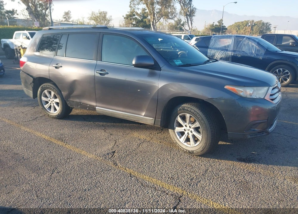 2013 TOYOTA HIGHLANDER BASE V6 VIN: 5TDZK3EH7DS135982