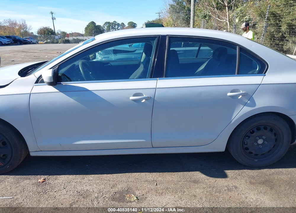 2017 VOLKSWAGEN JETTA 1.4T S VIN: 3VW2B7AJ2HM304665