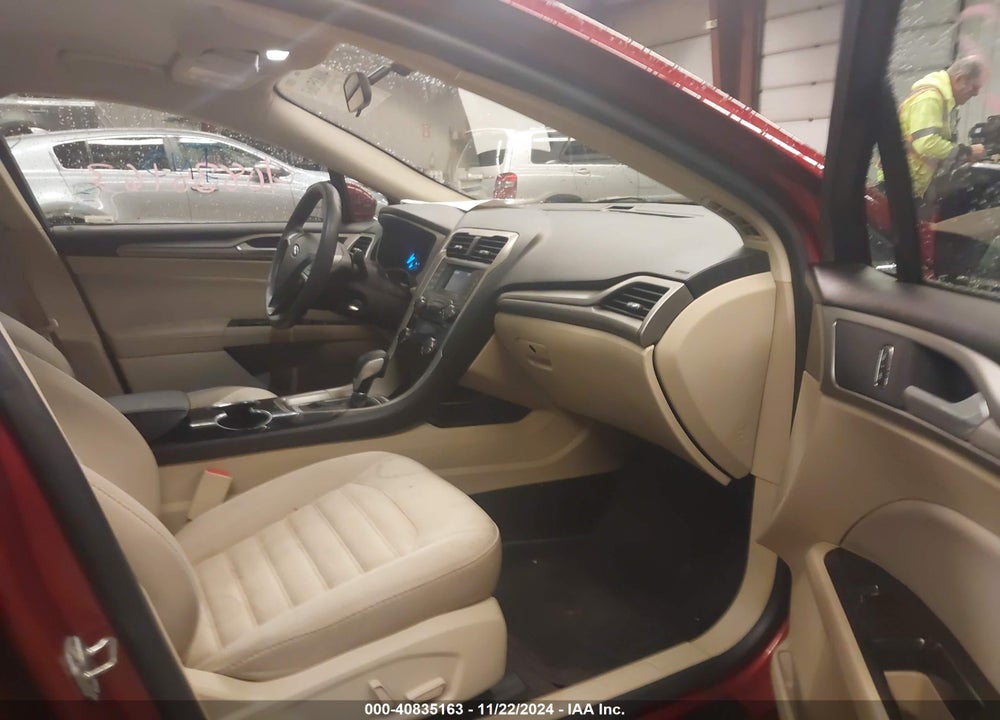 2015 FORD FUSION SE VIN: 3FA6P0H78FR166174