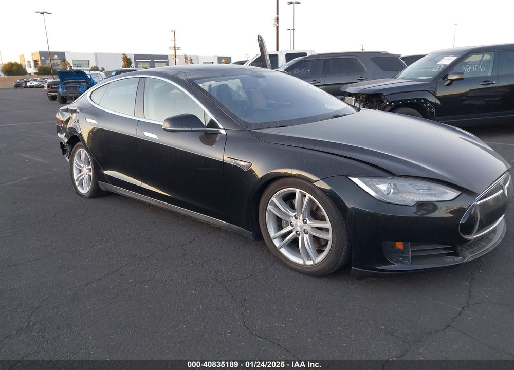 2013 TESLA MODEL S VIN: 5YJSA1CG0DFP09488