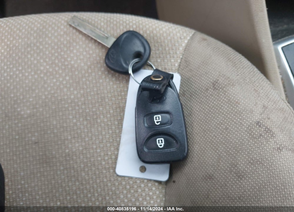 2013 HYUNDAI ACCENT GLS VIN: KMHCT4AE7DU325423