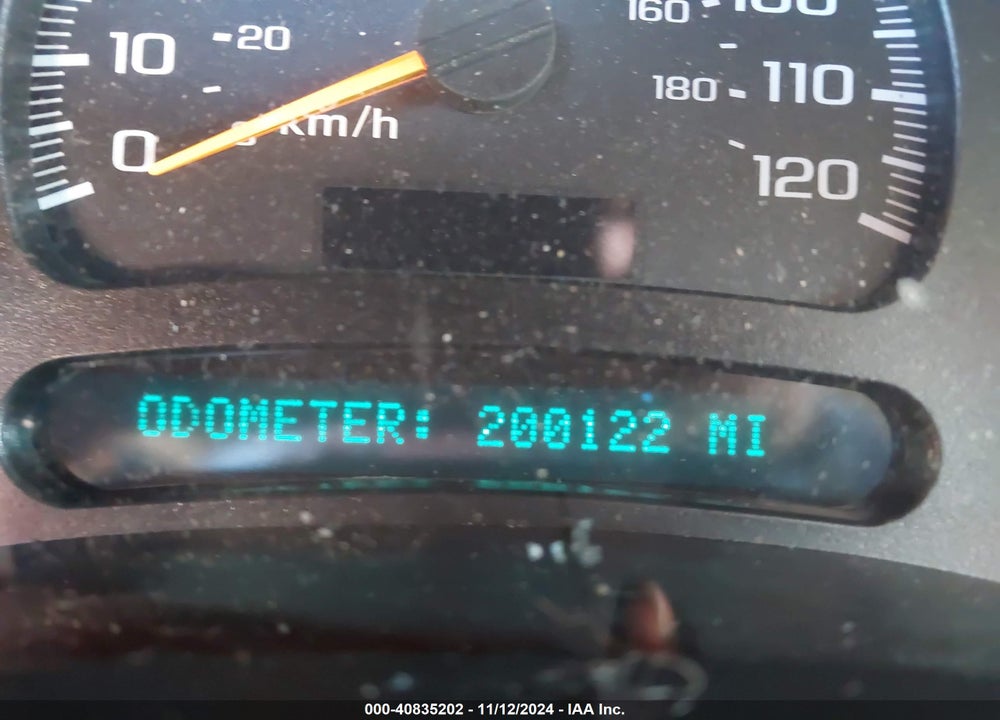 2005 CHEVROLET TAHOE LS VIN: 1GNEC13V55J132285