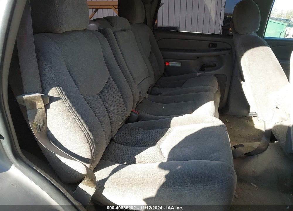 2005 CHEVROLET TAHOE LS VIN: 1GNEC13V55J132285
