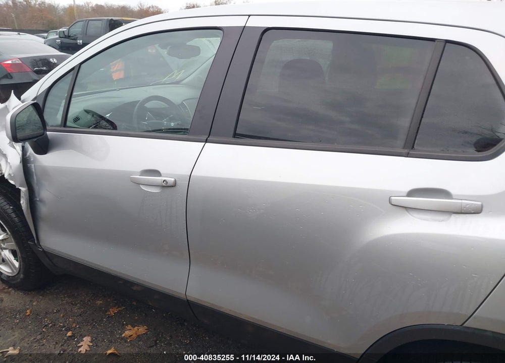 2020 CHEVROLET TRAX AWD LS VIN: 3GNCJNSB6LL201132