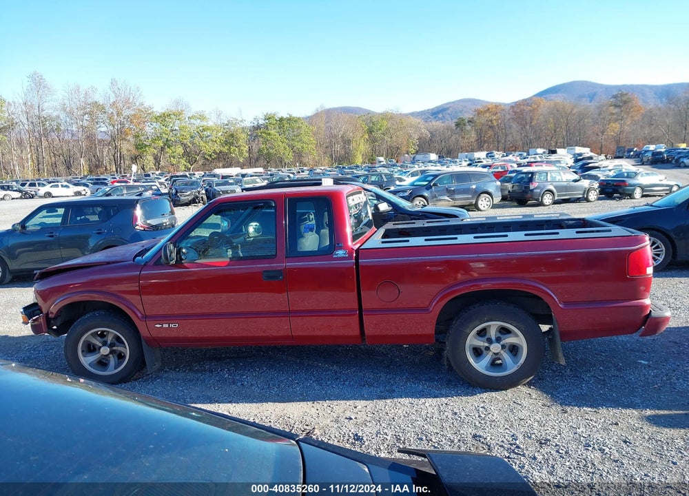 1998 CHEVROLET S-10 LS FLEETSIDE VIN: 1GCCS19X5WK166718